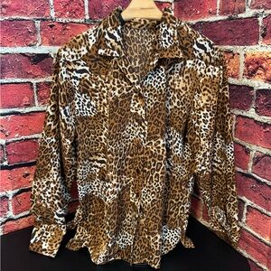 Preowned No Tag Leopard Print Button-Up Shirt Size XL Item #PHK1972 Bust 22”